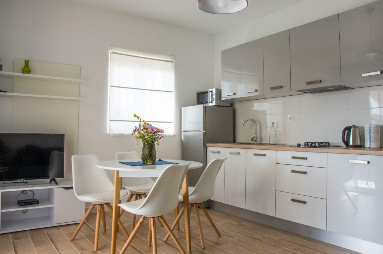 Apartments Melody Mandre Extérieur photo